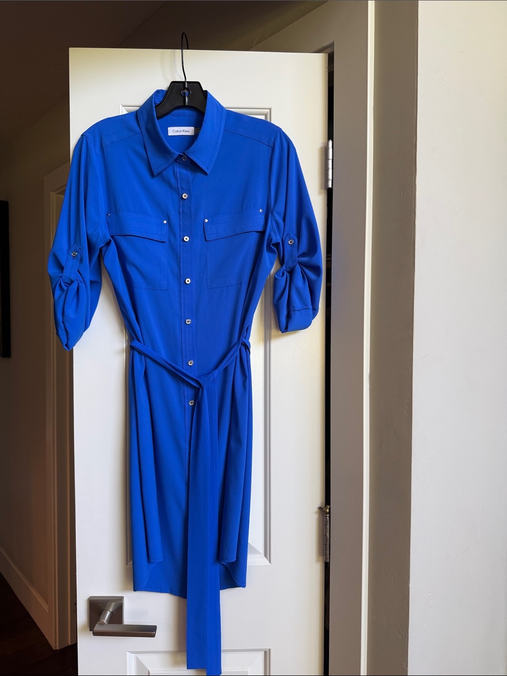 Calvin Klein size 8 38”long button thru blue dress w belt & roll up sleeve opt